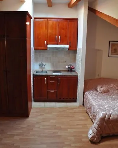 아파트 메이저 아파트먼트 *